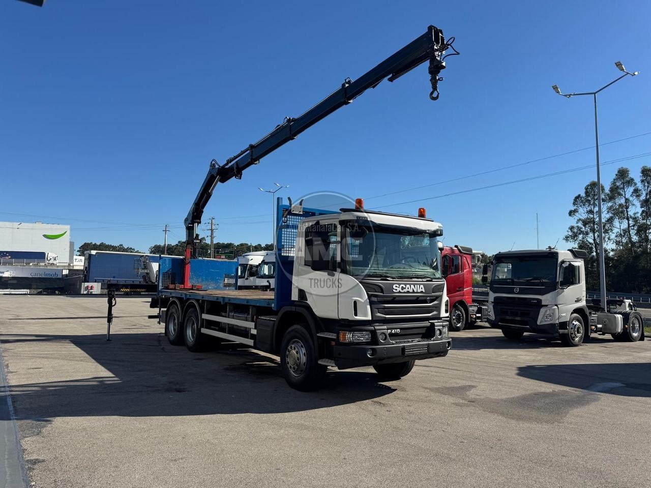 SCANIA P410 6X4 EURO6 COM GRUA HIAB KM 414 FT-S RETARDER REDUÇÃO