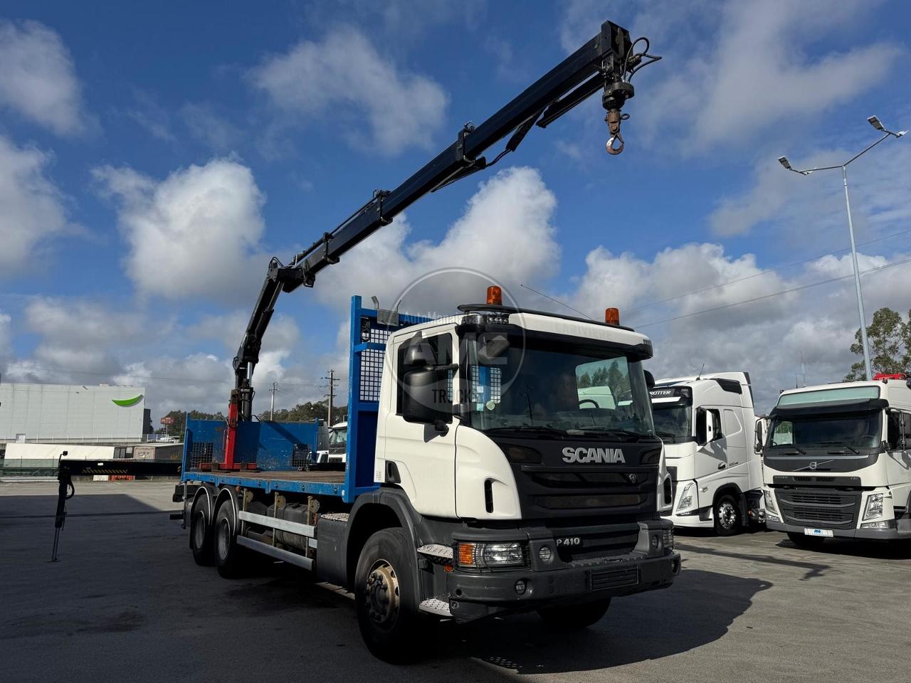 SCANIA P410 6X4 EURO6 COM GRUA HIAB KM 414 FT-S RETARDER REDUÇÃO