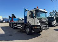 SCANIA P410 6X4 EURO6 COM GRUA HIAB KM 414 FT-S RETARDER REDUÇÃO