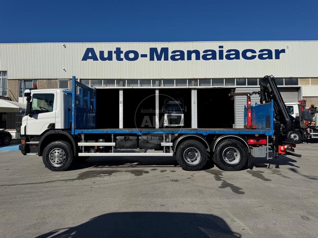 SCANIA P410 6X4 EURO6 COM GRUA HIAB KM 414 FT-S RETARDER REDUÇÃO