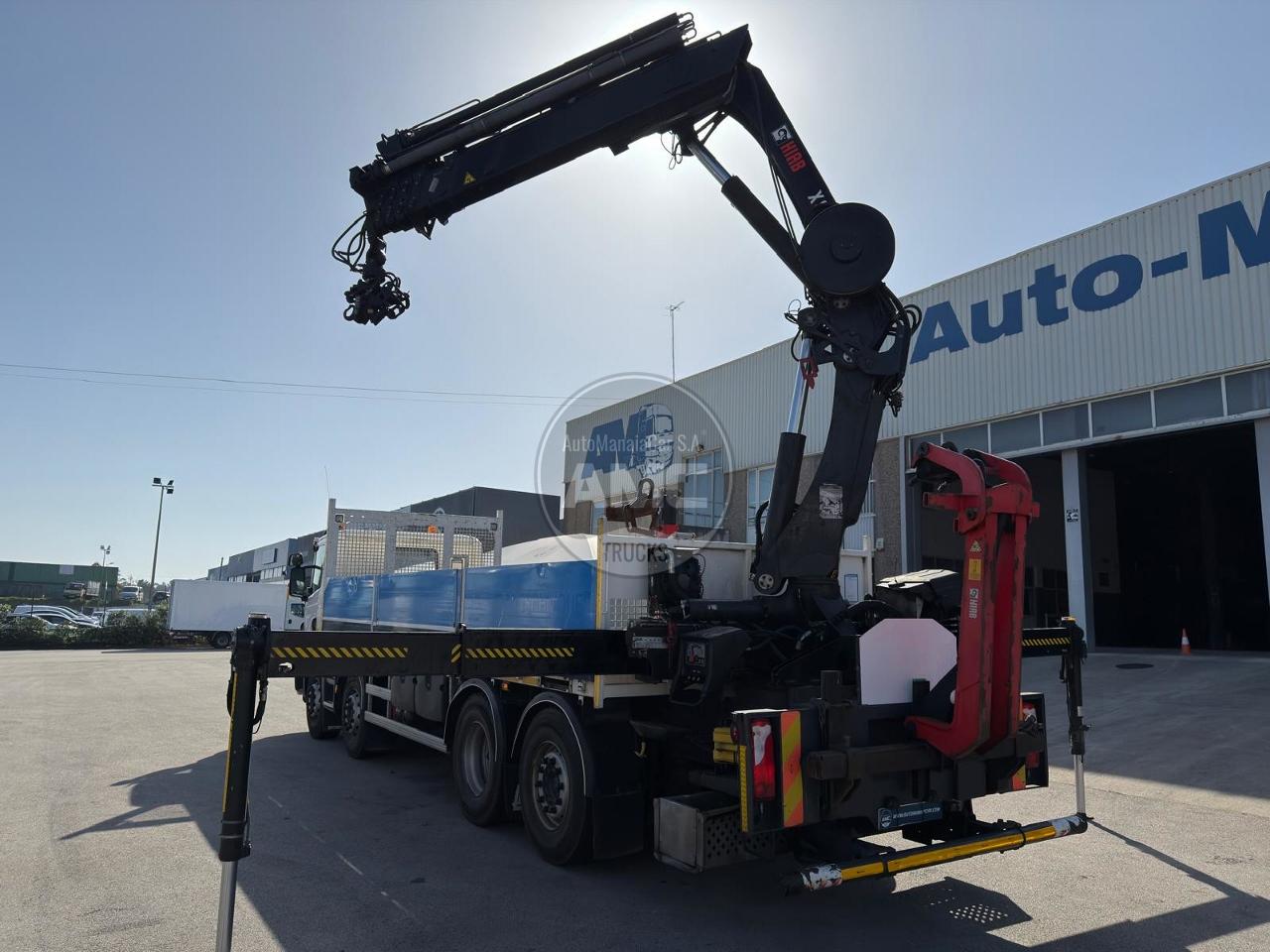 SCANIA P410 e6 8X2 ESTRADO + GRUA RETARDER 265.000KM