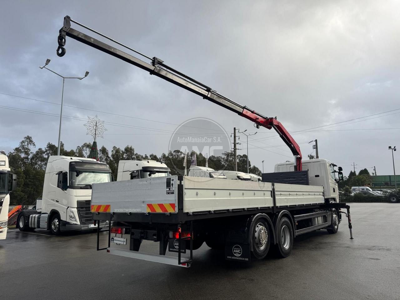 SCANIA R420 EURO5 6X2 RETARDER ABERTA COM GRUA