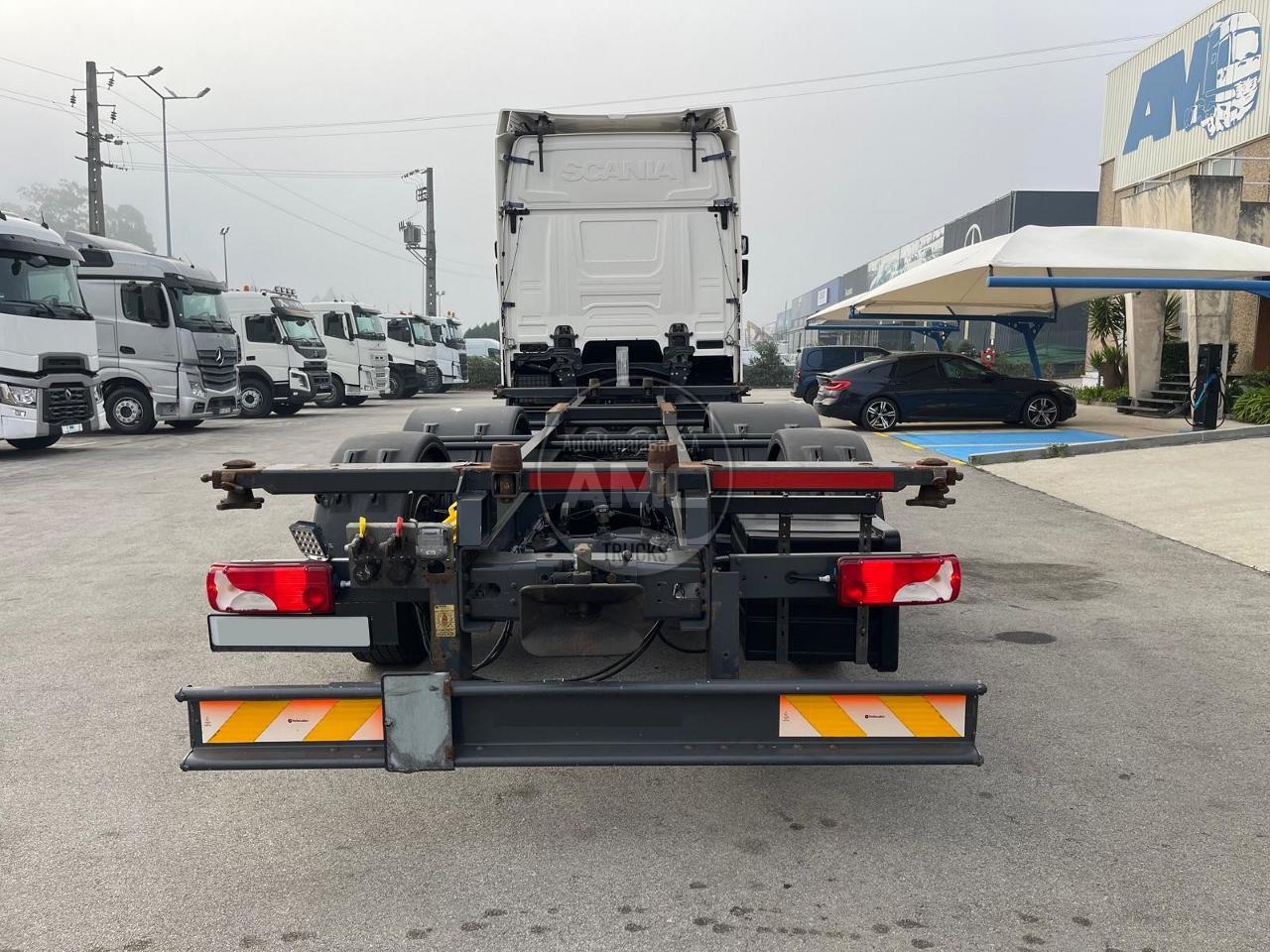 SCANIA R450 EURO6 6X2 10/2019 RETARDER COM PINOS PORTA CONTENTORES