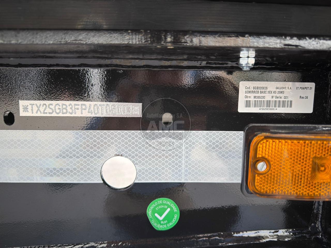 “NOVO” (NEW) – HARDOX 450 CAPACIDADE 25M3 1º E 2º EIXO ELEVÁVEIS