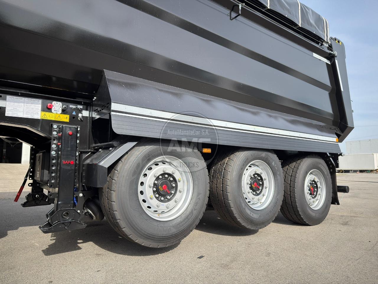 “NOVO” (NEW) – HARDOX 450 CAPACIDADE 25M3 1º E 2º EIXO ELEVÁVEIS