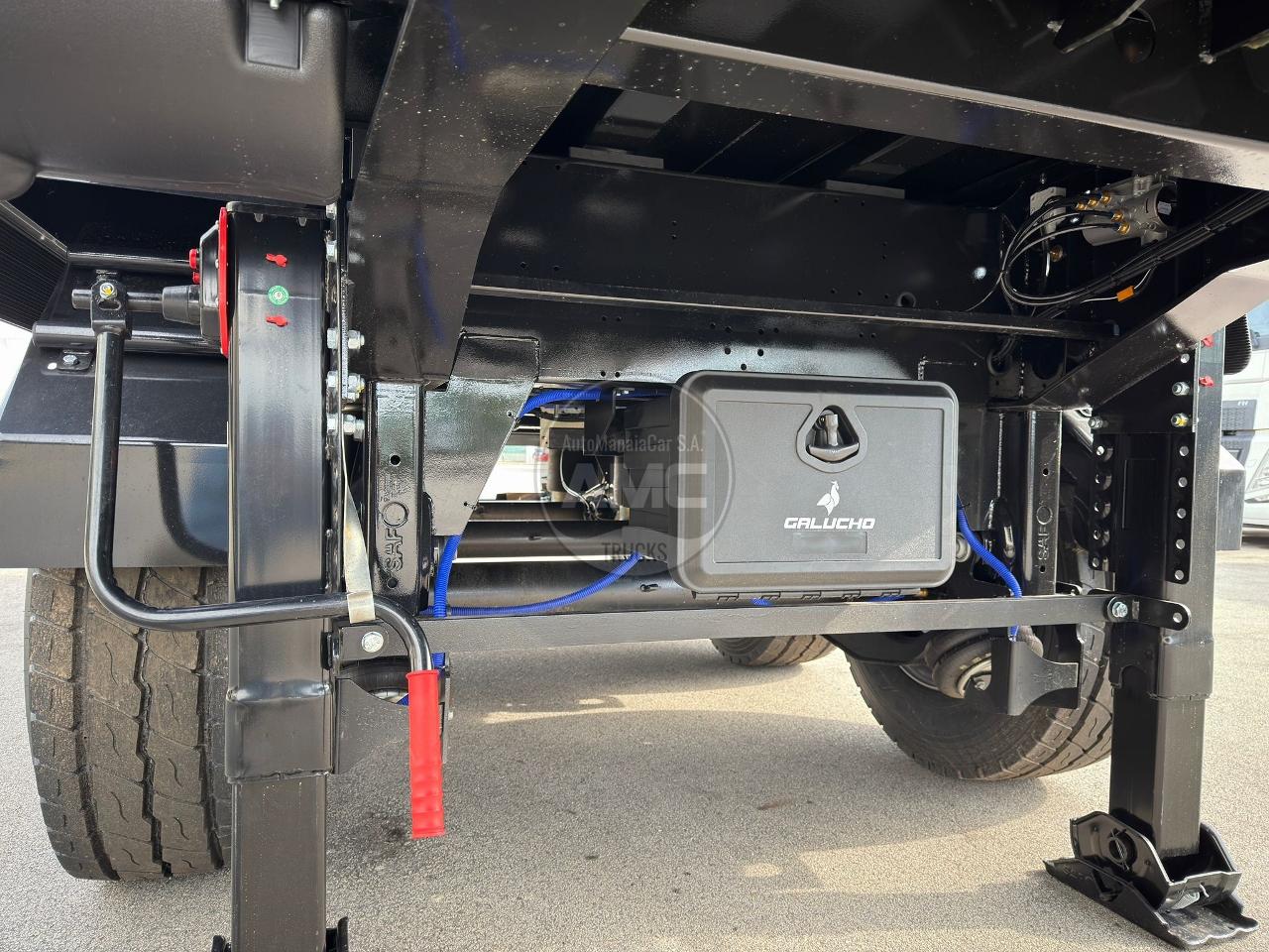 “NOVO” (NEW) – HARDOX 450 CAPACIDADE 25M3 1º E 2º EIXO ELEVÁVEIS