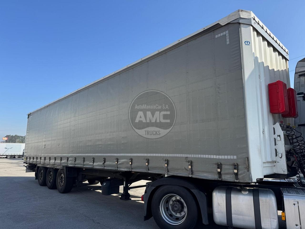 SEMI-REBOQUE KRONE SD 3 EIXOS TETO DE ELEVAR NACIONAL