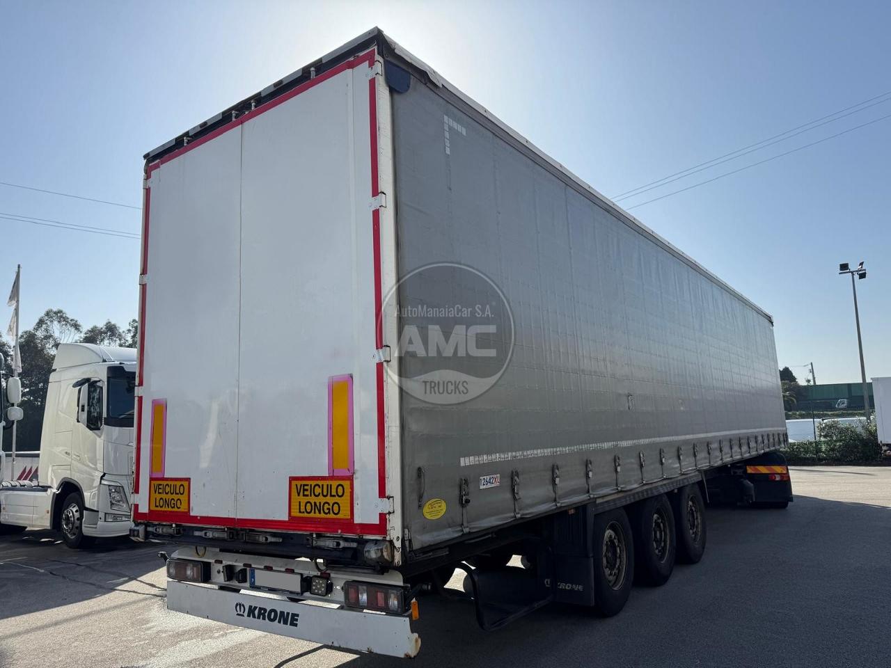 SEMI-REBOQUE KRONE SD 3 EIXOS TETO DE ELEVAR NACIONAL
