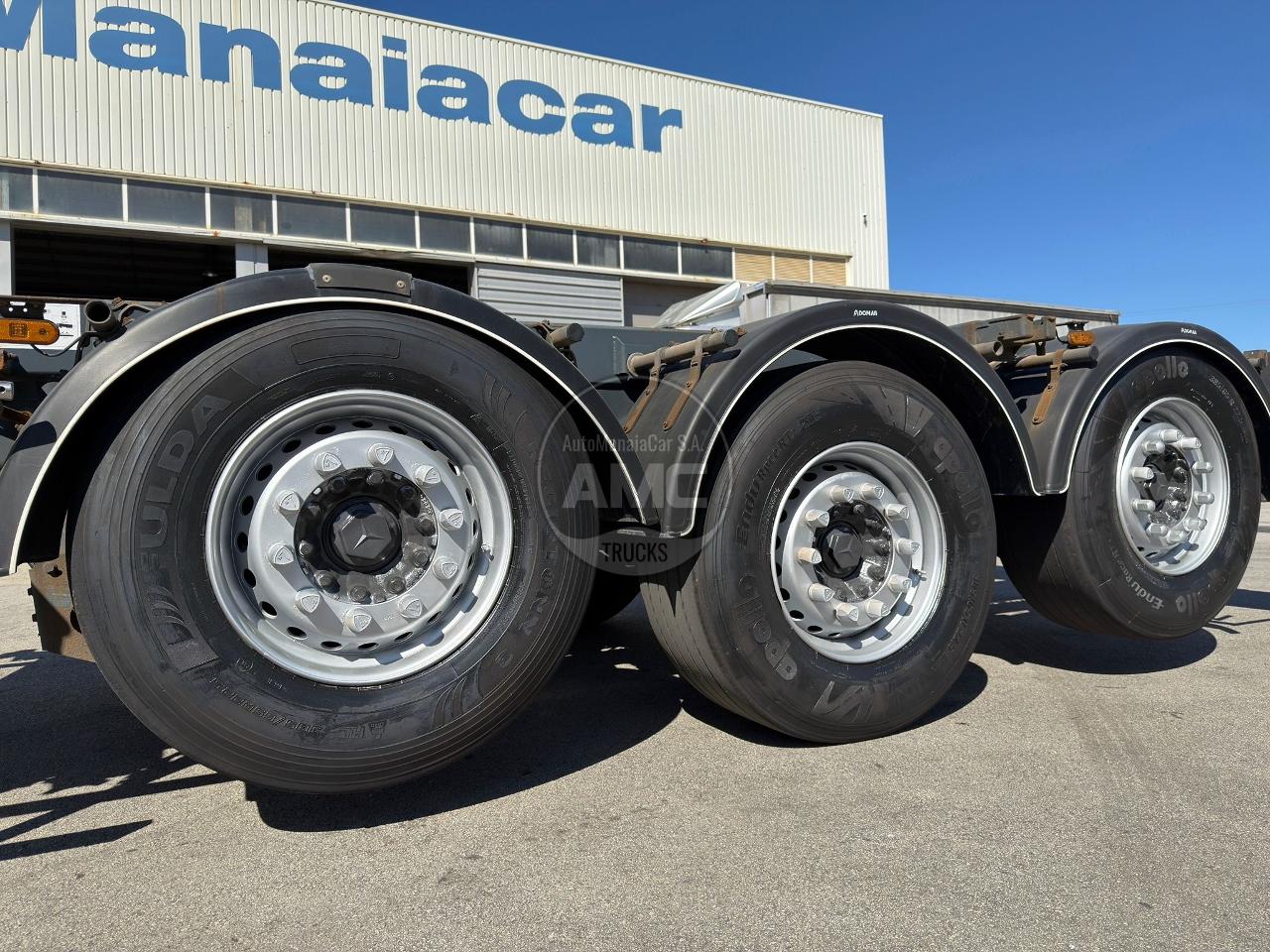 SEMI-REBOQUE PACTON 3 EIXOS EXTENSÍVEL CONTENTORES: 2X20 / 1X40 / 1X45