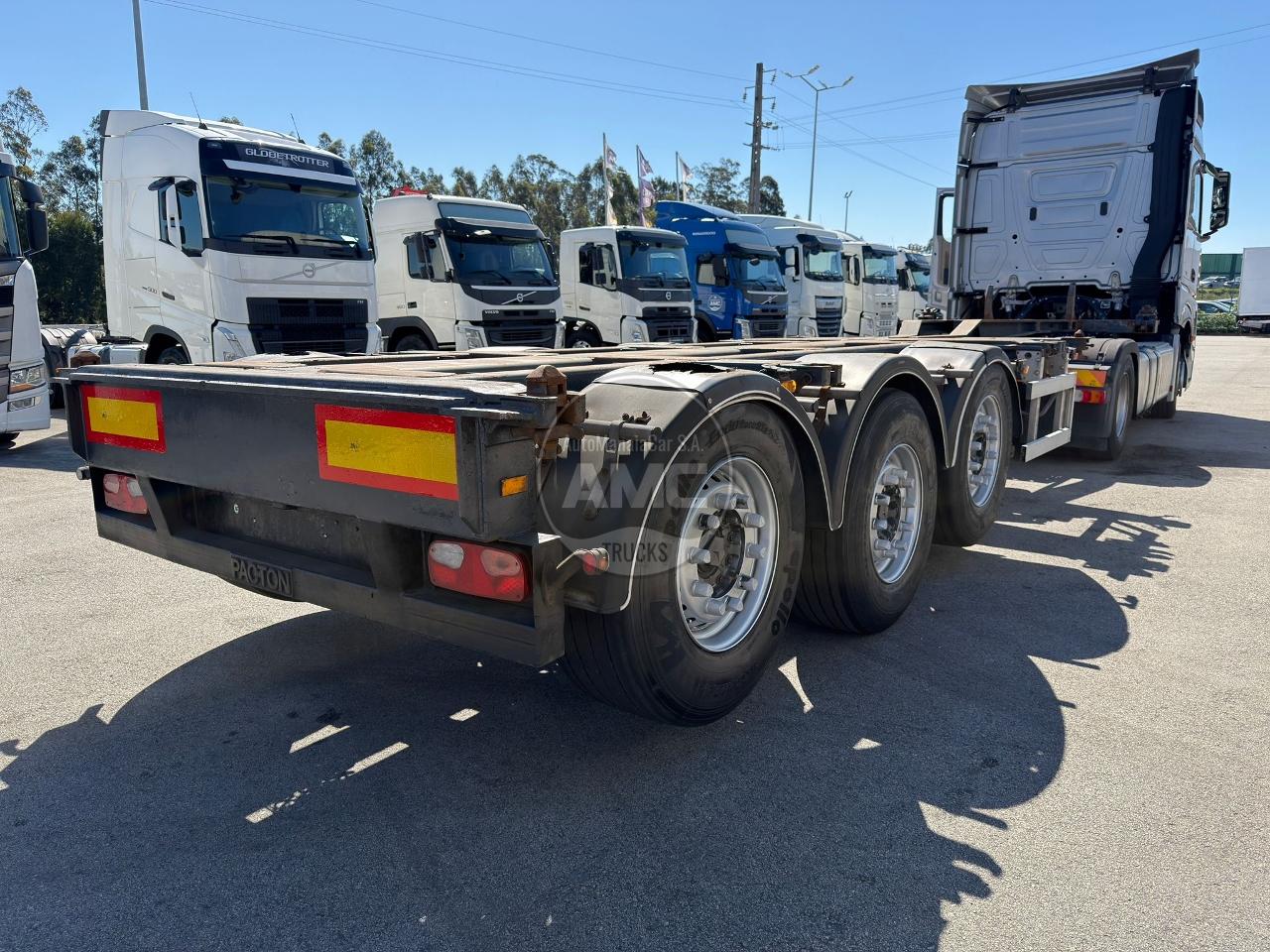 SEMI-REBOQUE PACTON 3 EIXOS EXTENSÍVEL CONTENTORES: 2X20 / 1X40 / 1X45