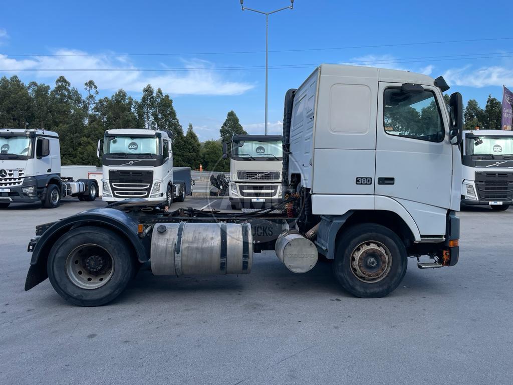 VOLVO FH12 380 4X2 CABINE BAIXA COM KIT HIDRÁULICO