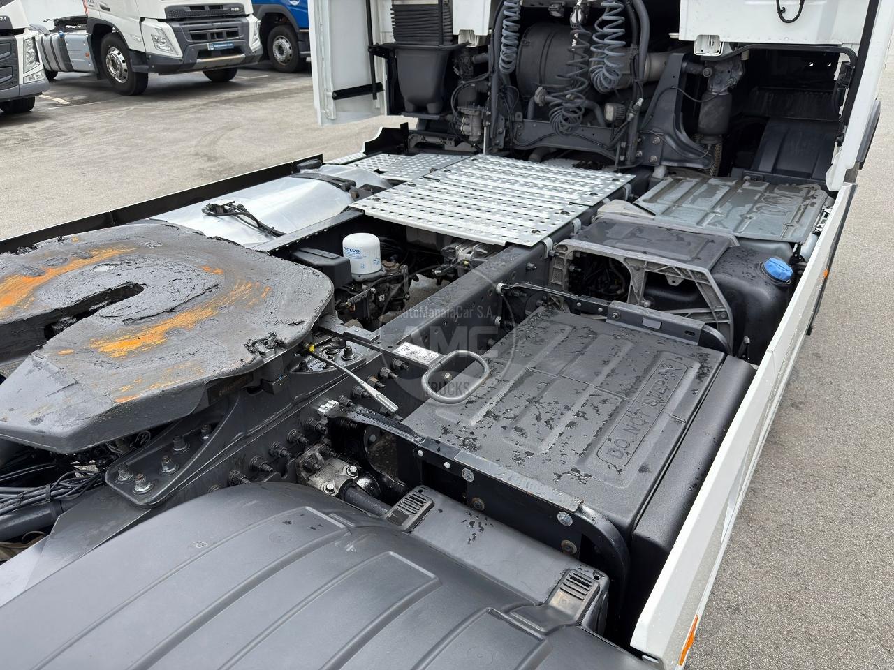 TRATOR VOLVO FH5 500 I-SAVE GLOBETROTTER 4X2 RETARDER FULL ADR (NOVO MODELO)