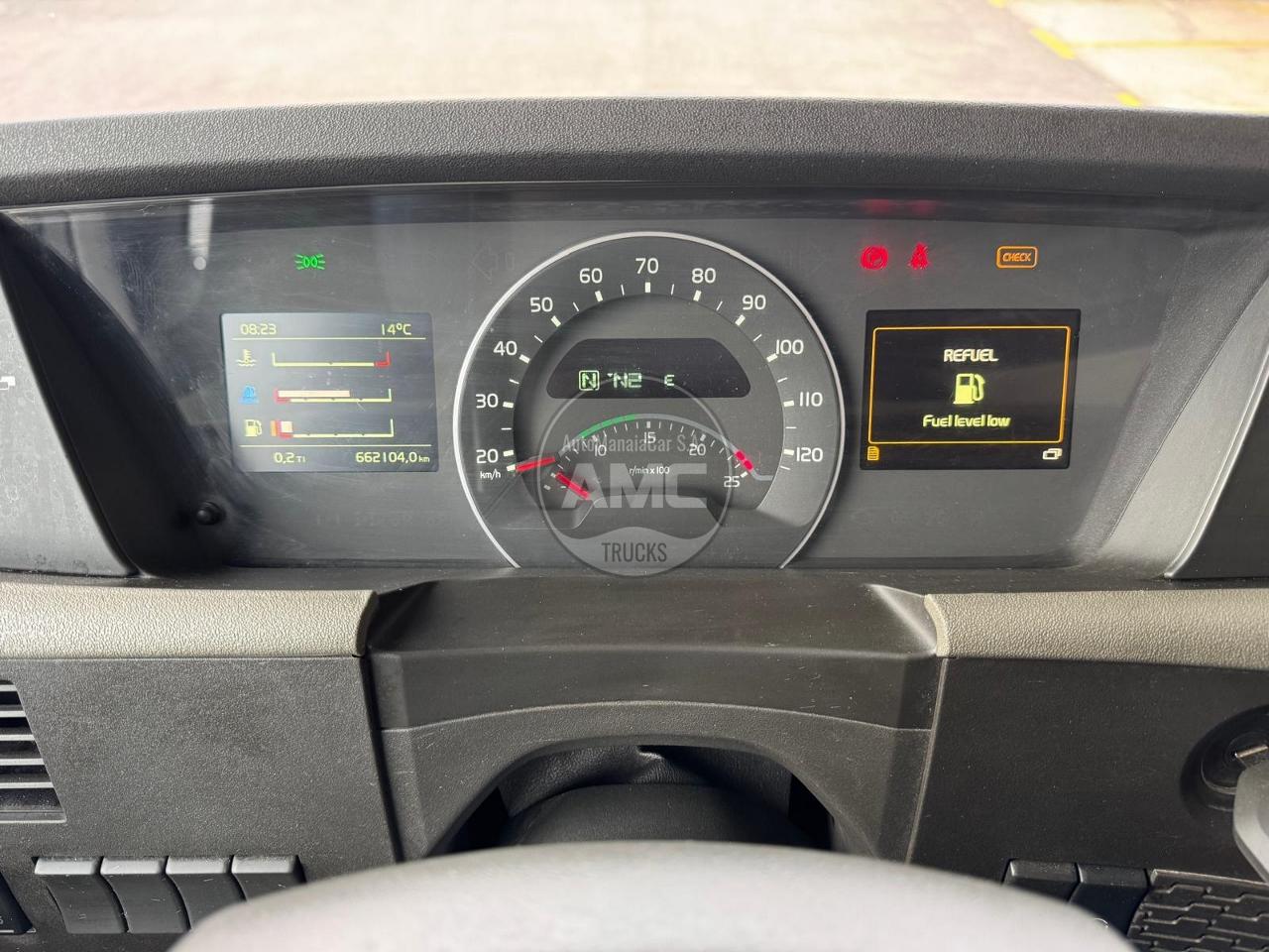 TRATOR VOLVO FH13 540 GLOBETROTTER 4X2 RETARDER COM TV