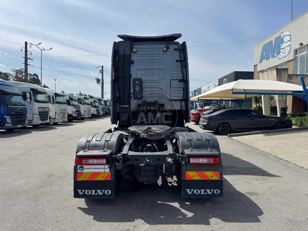 TRATOR VOLVO FH13 540 GLOBETROTTER 4X2 RETARDER COM TV