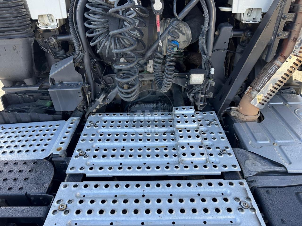 TRATOR VOLVO FH13 500 X-TRACK 4X2/4X4 GLOBETROTTER EURO6 KIT HIDRÁULICO 2018