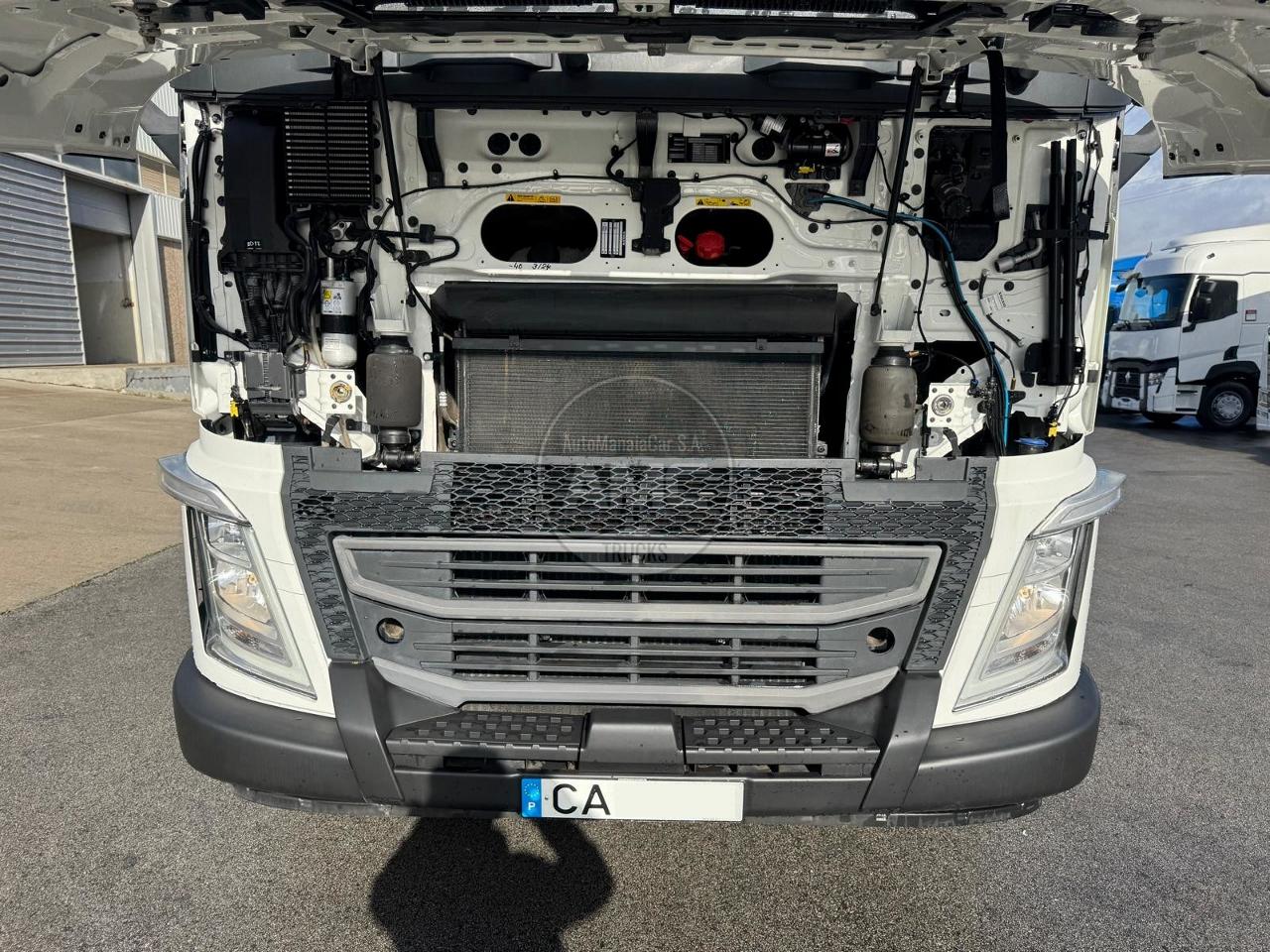 TRATOR VOLVO FH13 500 X-TRACK 4X2/4X4 GLOBETROTTER EURO6 KIT HIDRÁULICO 2018