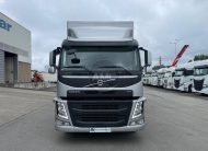 VOLVO FM11 330 EURO6 4X2 2016 CX FECHADA 8.15 X 2.48 X 2.65