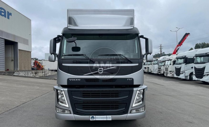 VOLVO FM11 330 EURO6 4X2 2016 CX FECHADA 8.15 X 2.48 X 2.65