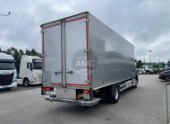 VOLVO FM11 330 EURO6 4X2 2016 CX FECHADA 8.15 X 2.48 X 2.65