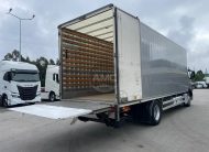 VOLVO FM11 330 EURO6 4X2 2016 CX FECHADA 8.15 X 2.48 X 2.65