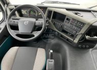 VOLVO FM11 330 EURO6 4X2 2017 COM CORTINAS E TETO DESLIZANTES 8.20 X 2.47 X 2.70