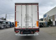 VOLVO FM11 330 EURO6 4X2 2017 COM CORTINAS E TETO DESLIZANTES 8.20 X 2.47 X 2.70