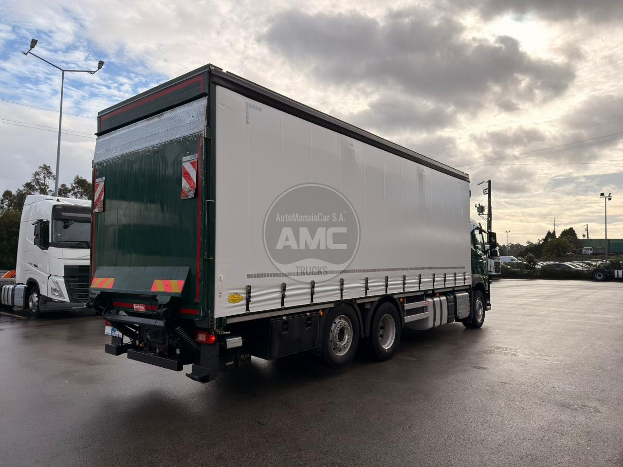 VOLVO FM11 410 EURO6 6X2 CORTINAS 11/2018 COM HISTÓRICO MANUTENÇÃO NA MARCA