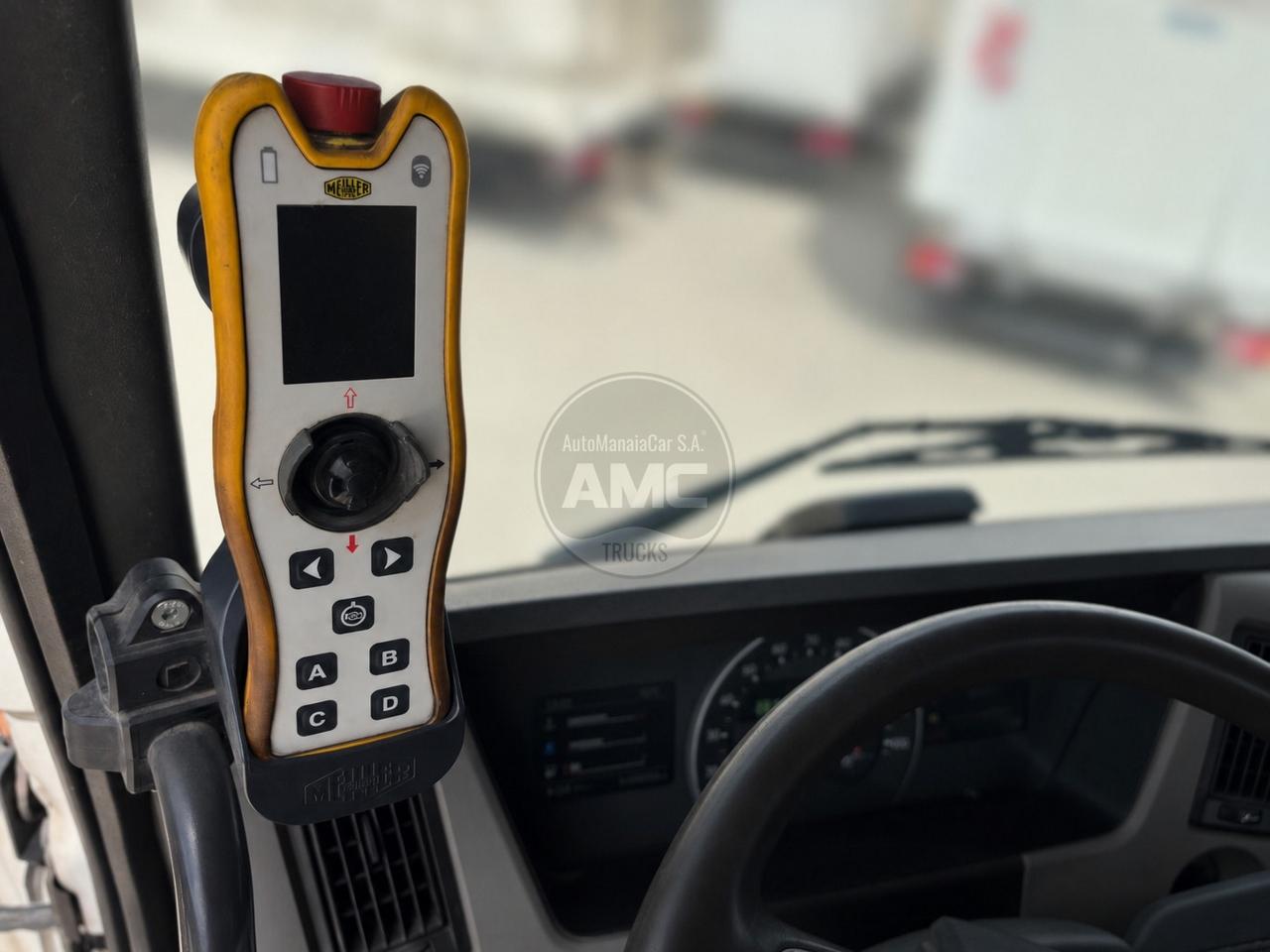 VOLVO FM11 450 MULTIBENNE 4X2 CABINE BAIXA 2016