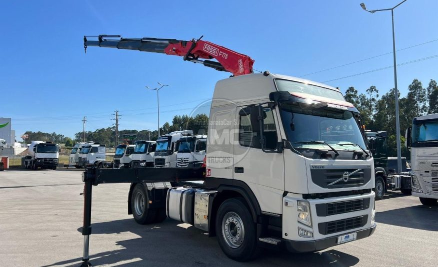 TRATOR VOLVO FM13 460 4X2 RETARDER COM GRUA FASSI