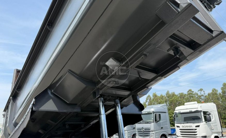 VOLVO FMX13 540 E6 8X4 BASCULANTE 2017 161.000 KM