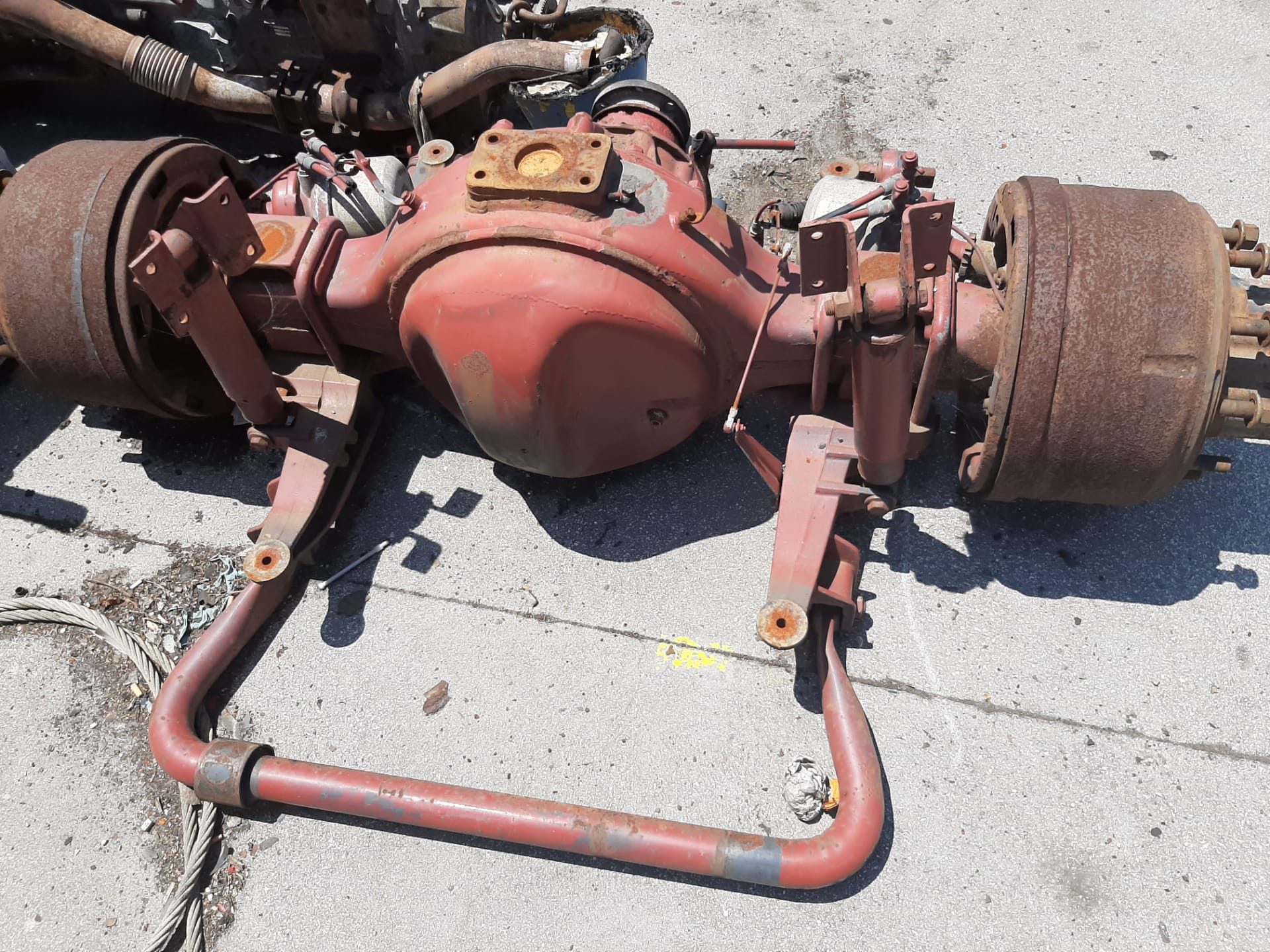 EIXO COMPLETO DE TRATOR IVECO EUROSTAR DIFERENCIAL 180E CVC99000355 RATIO 1/293